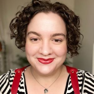 Meet your Posher, Lisa